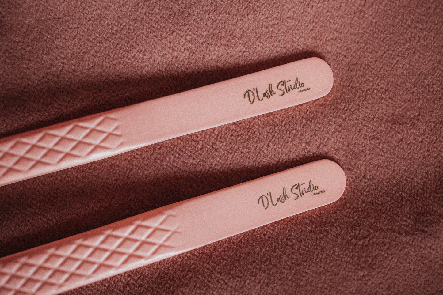 “J Babe” Lash Tweezer